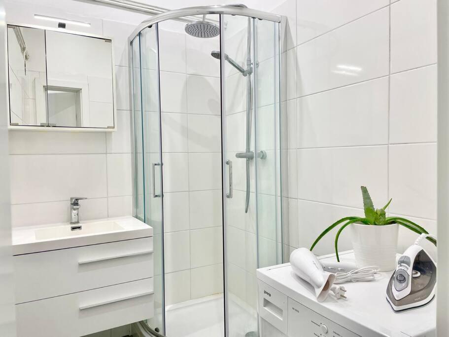 55M2 Stylish Apartment With Netflix - 15 Min To Center Vienna Exterior photo